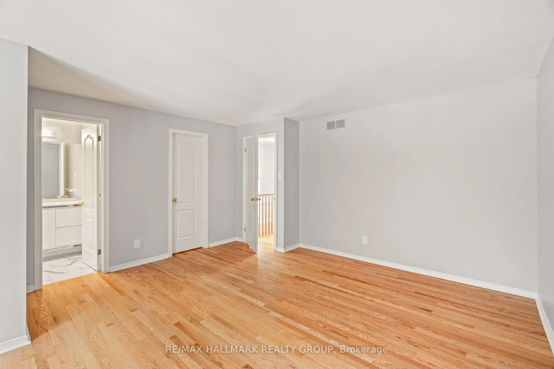 Photo 23 of 14 Wrenwood Crescent, Ottawa, Centrepointe — HOMEH