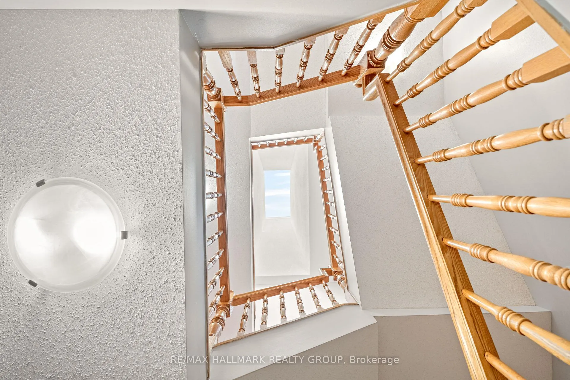 Photo 34 of 14 Wrenwood Crescent, Ottawa, Centrepointe — HOMEH