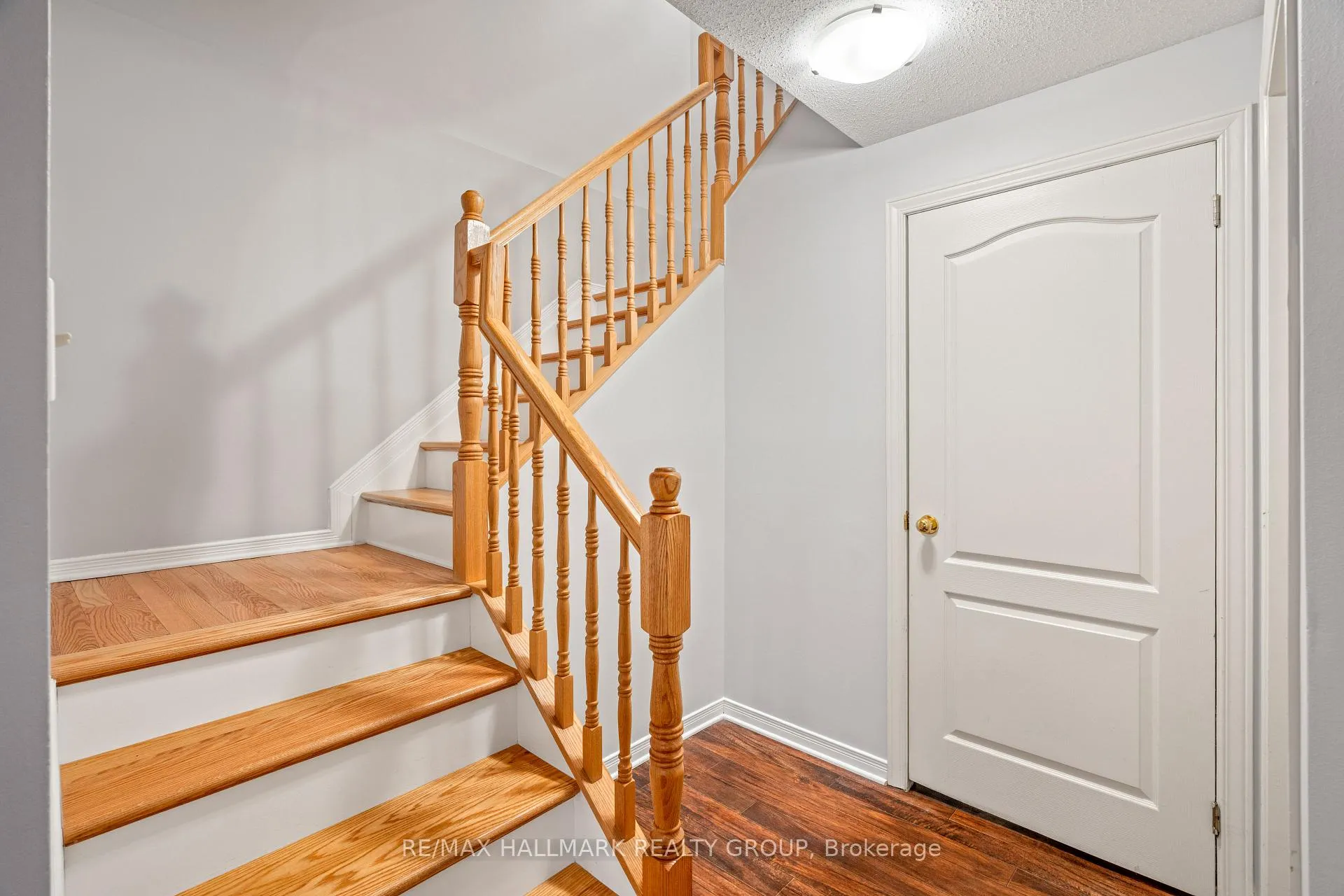 Photo 35 of 14 Wrenwood Crescent, Ottawa, Centrepointe — HOMEH
