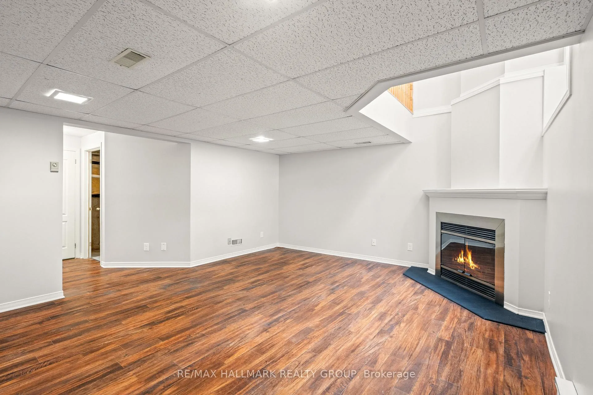 Photo 37 of 14 Wrenwood Crescent, Ottawa, Centrepointe — HOMEH
