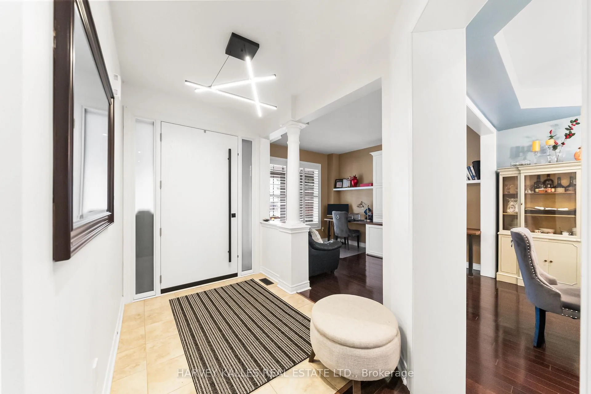 Photo 3 of 86 Rockland Crescent, Whitby, Brooklin — HOMEH
