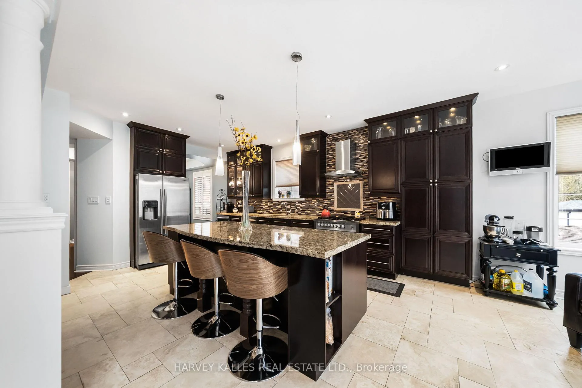 Photo 14 of 86 Rockland Crescent, Whitby, Brooklin — HOMEH
