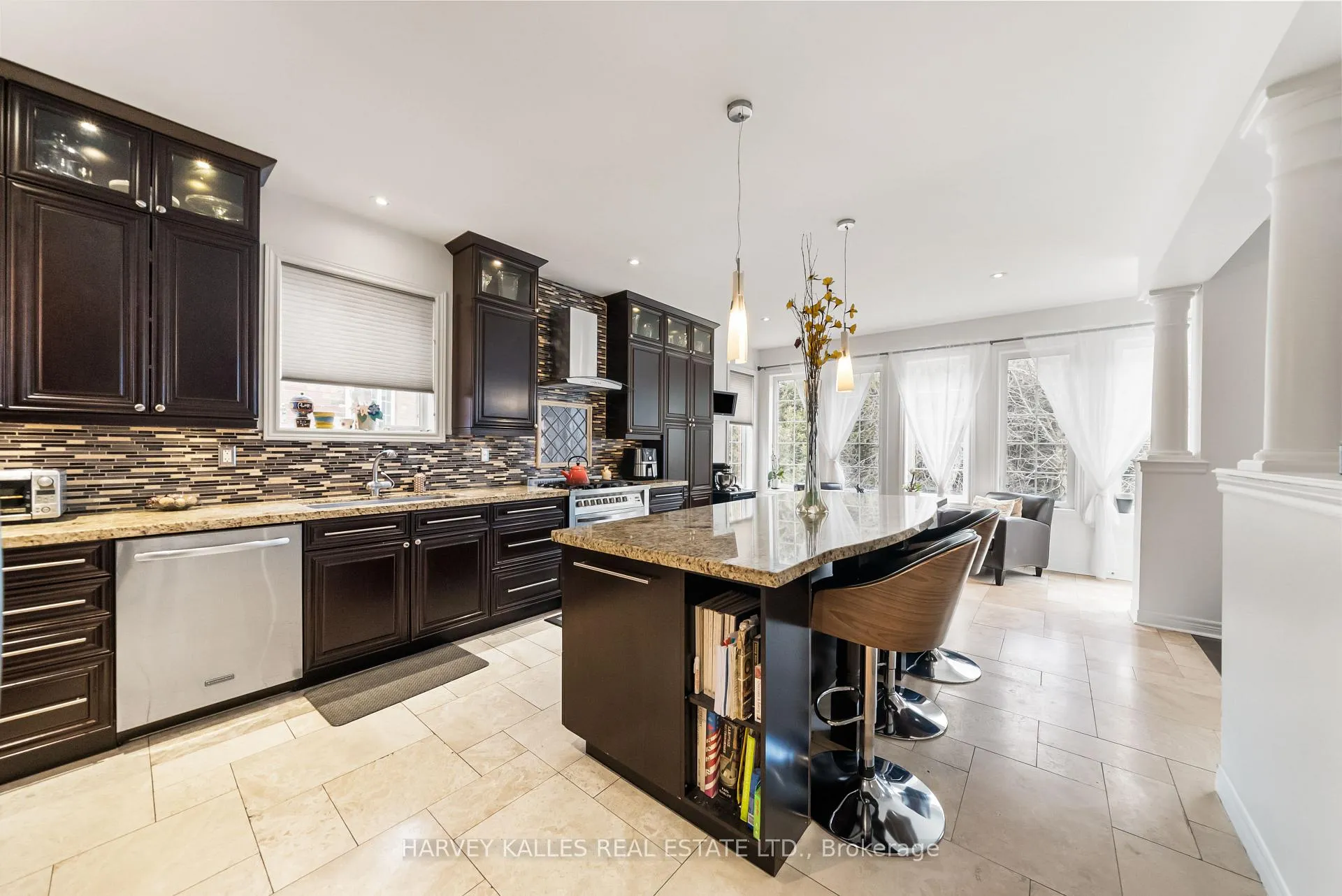 Photo 15 of 86 Rockland Crescent, Whitby, Brooklin — HOMEH