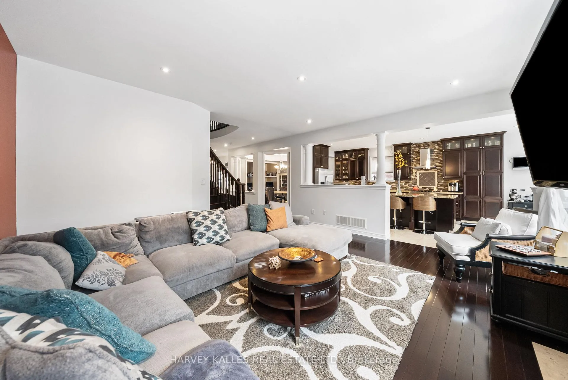 Photo 17 of 86 Rockland Crescent, Whitby, Brooklin — HOMEH