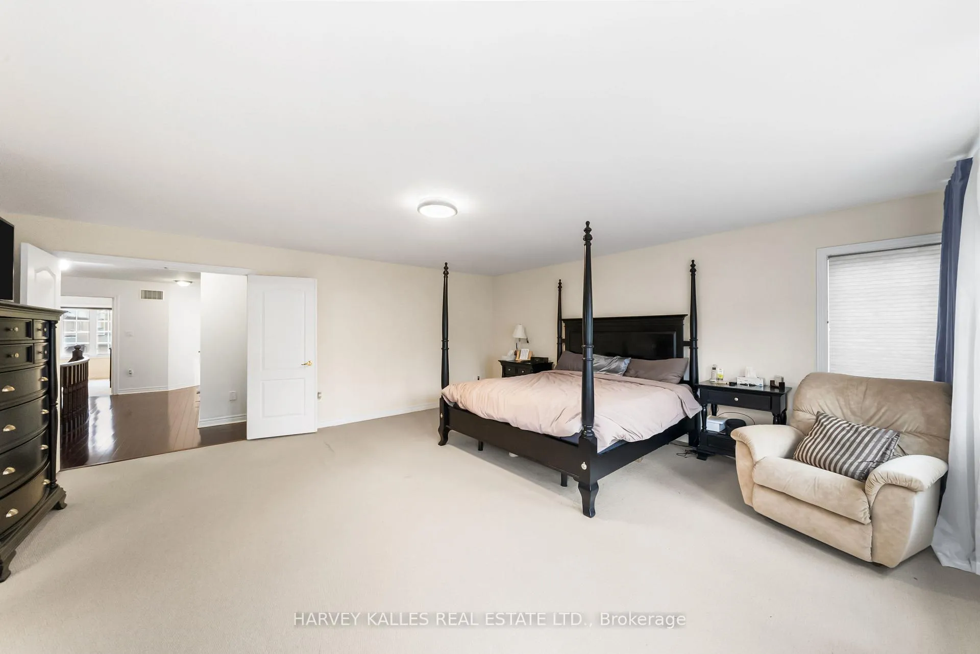 Photo 23 of 86 Rockland Crescent, Whitby, Brooklin — HOMEH