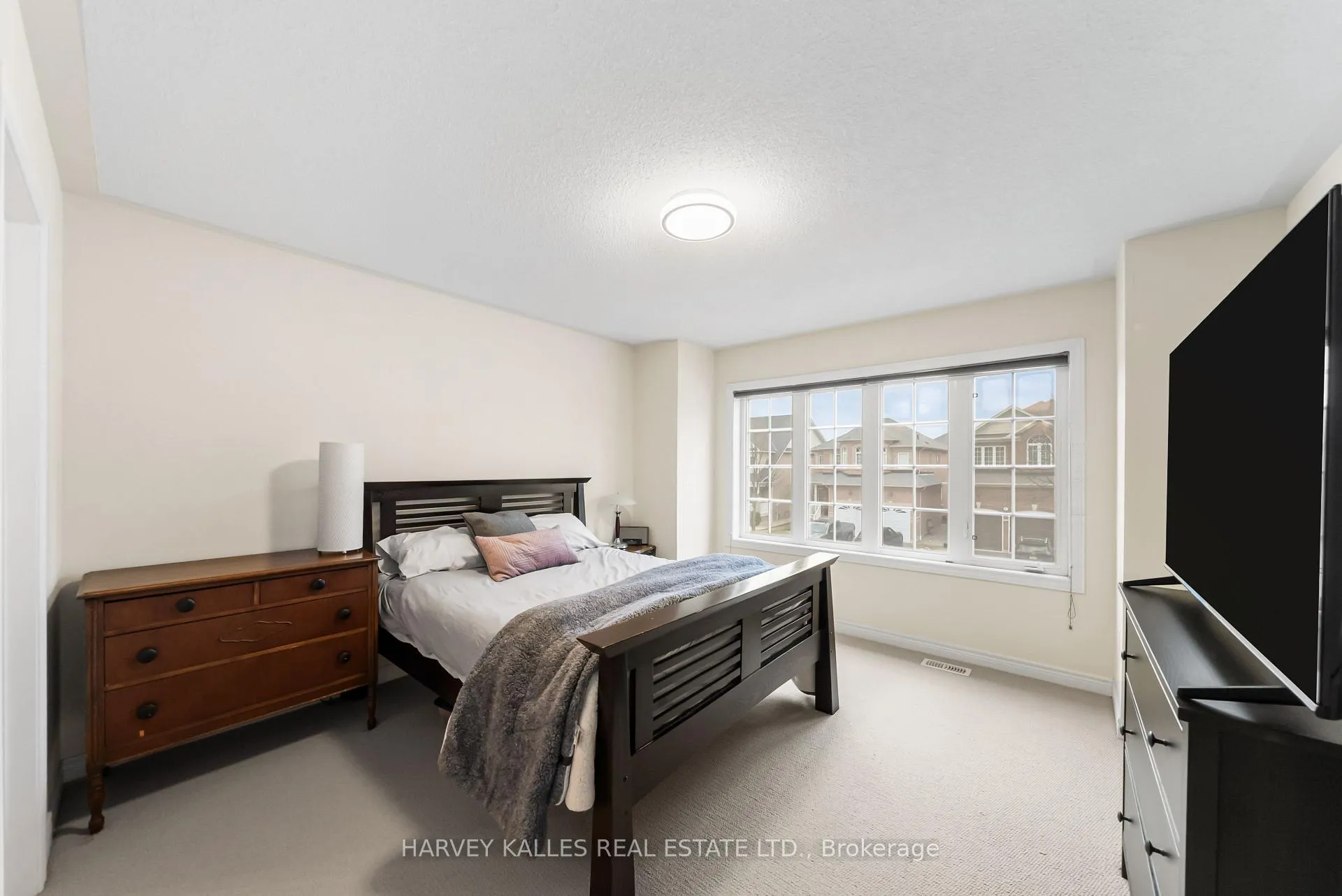 Photo 26 of 86 Rockland Crescent, Whitby, Brooklin — HOMEH