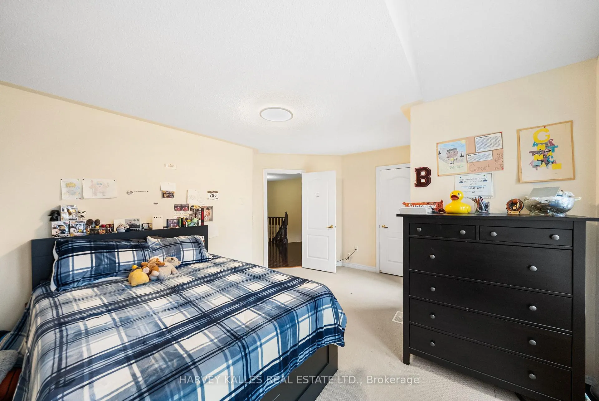 Photo 30 of 86 Rockland Crescent, Whitby, Brooklin — HOMEH