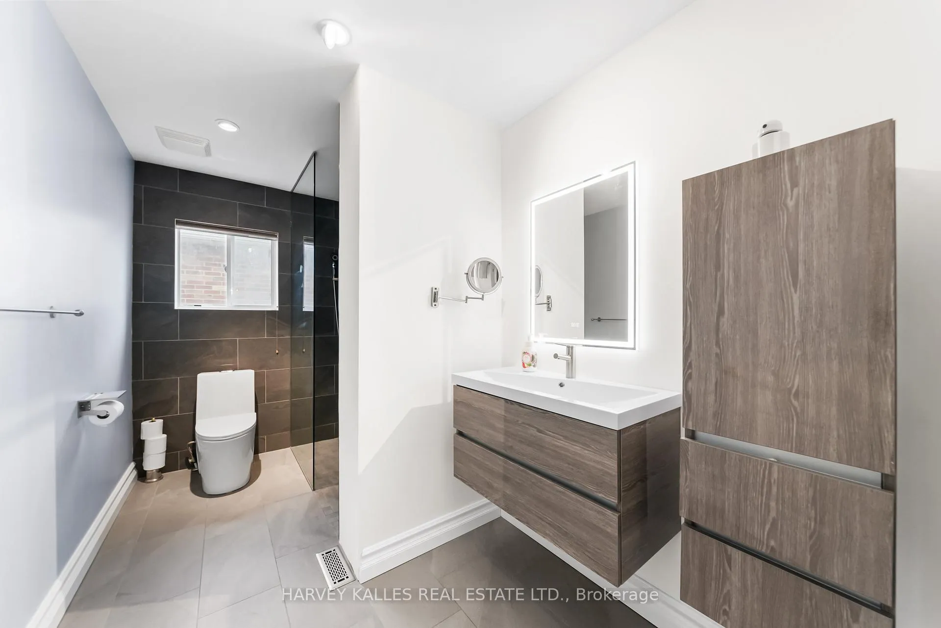 Photo 33 of 86 Rockland Crescent, Whitby, Brooklin — HOMEH