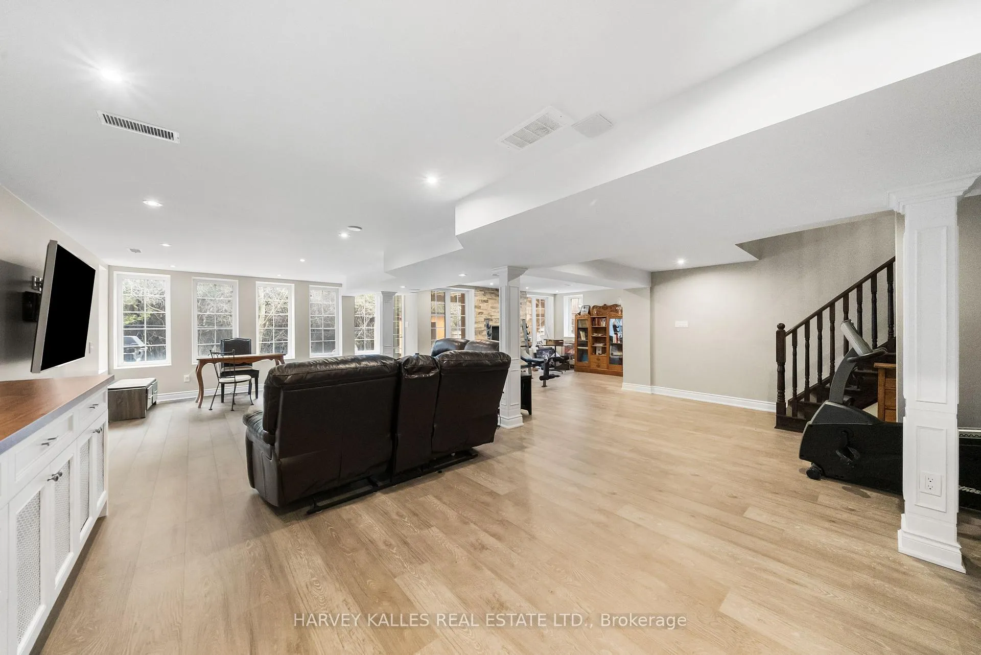 Photo 35 of 86 Rockland Crescent, Whitby, Brooklin — HOMEH