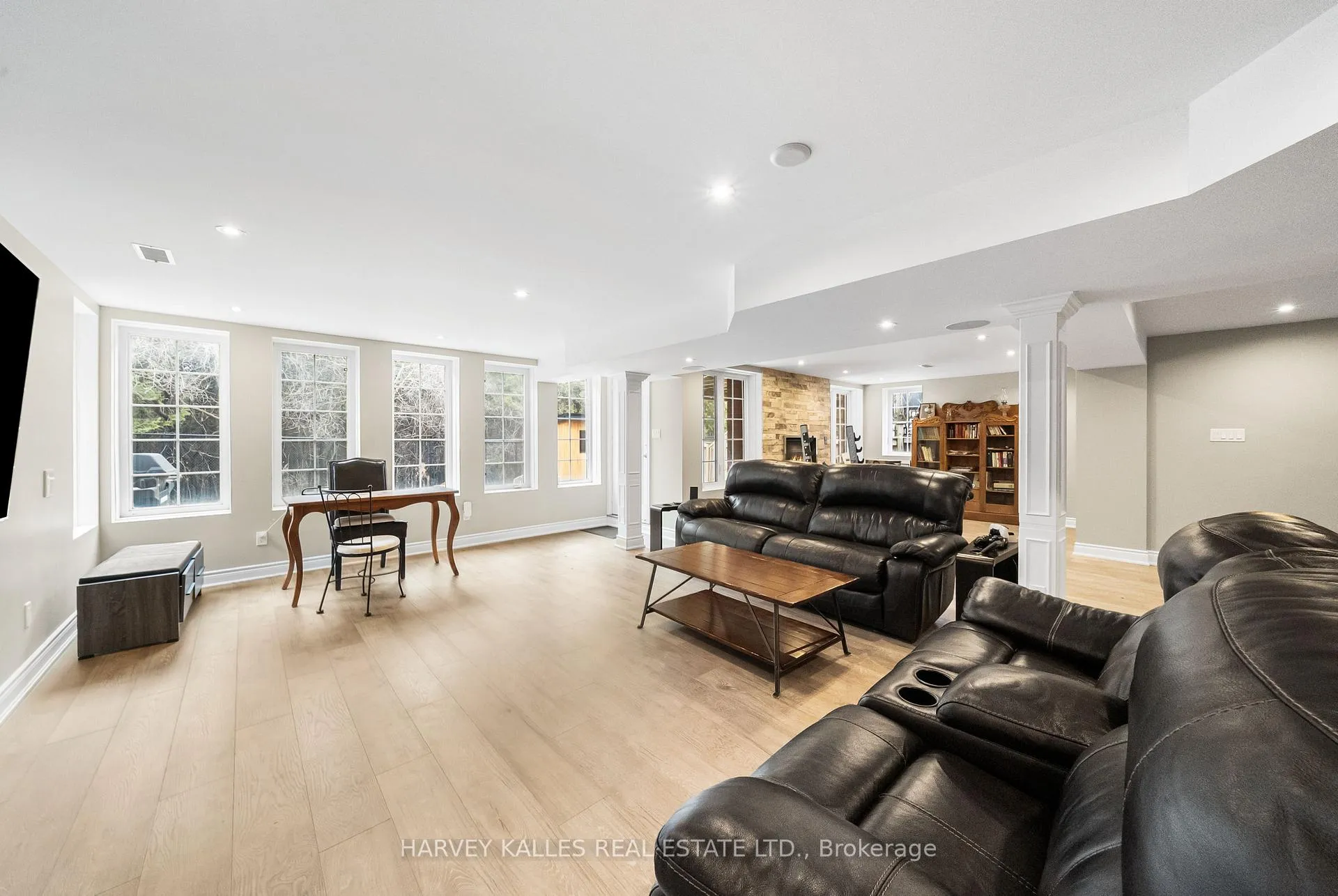 Photo 36 of 86 Rockland Crescent, Whitby, Brooklin — HOMEH