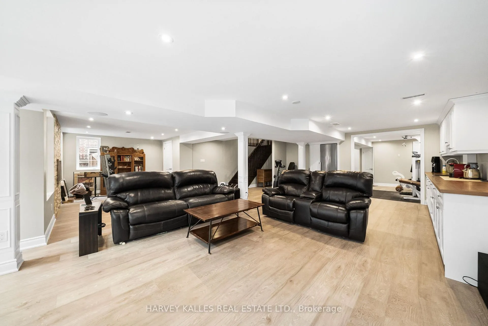Photo 37 of 86 Rockland Crescent, Whitby, Brooklin — HOMEH
