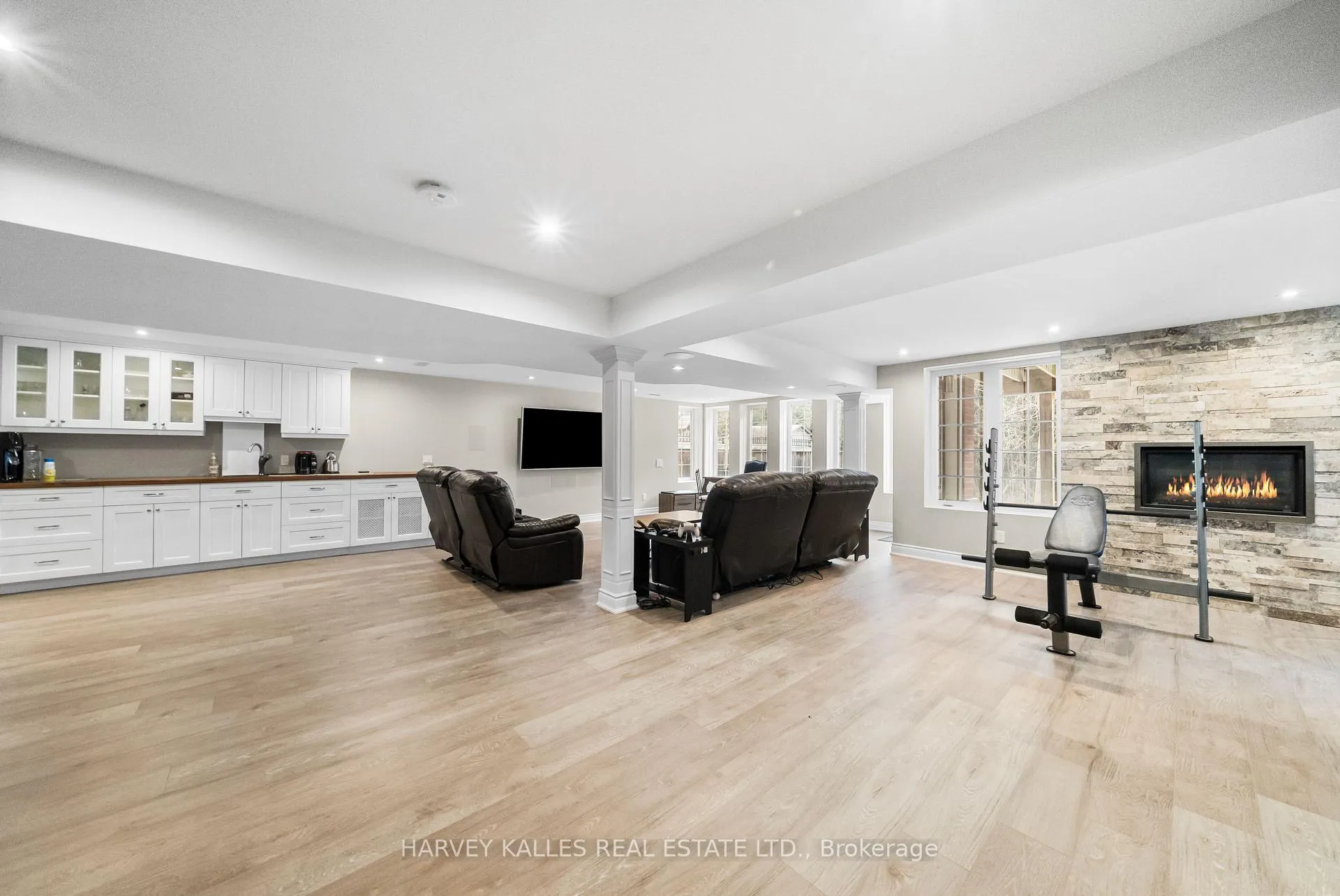 Photo 38 of 86 Rockland Crescent, Whitby, Brooklin — HOMEH