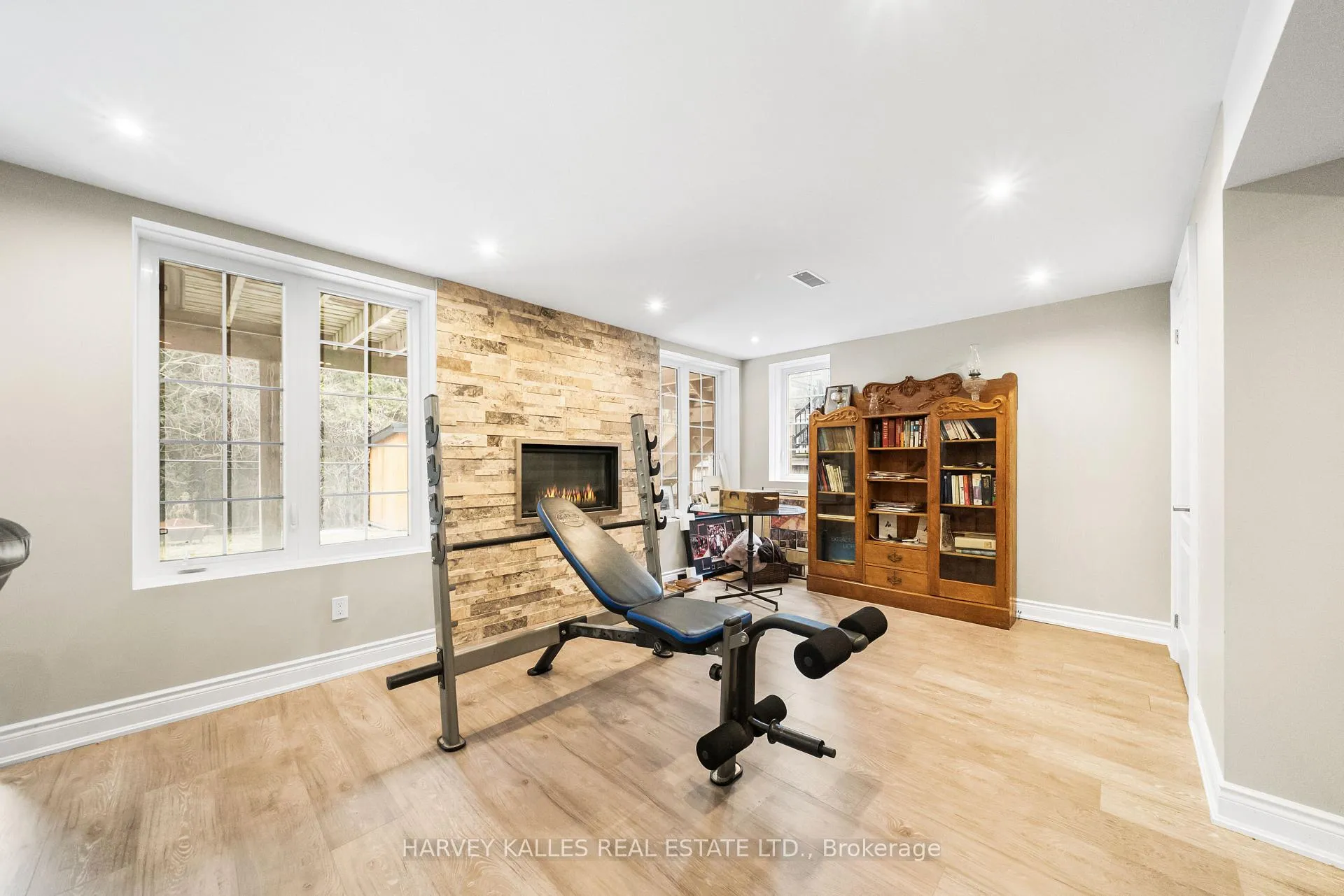 Photo 40 of 86 Rockland Crescent, Whitby, Brooklin — HOMEH