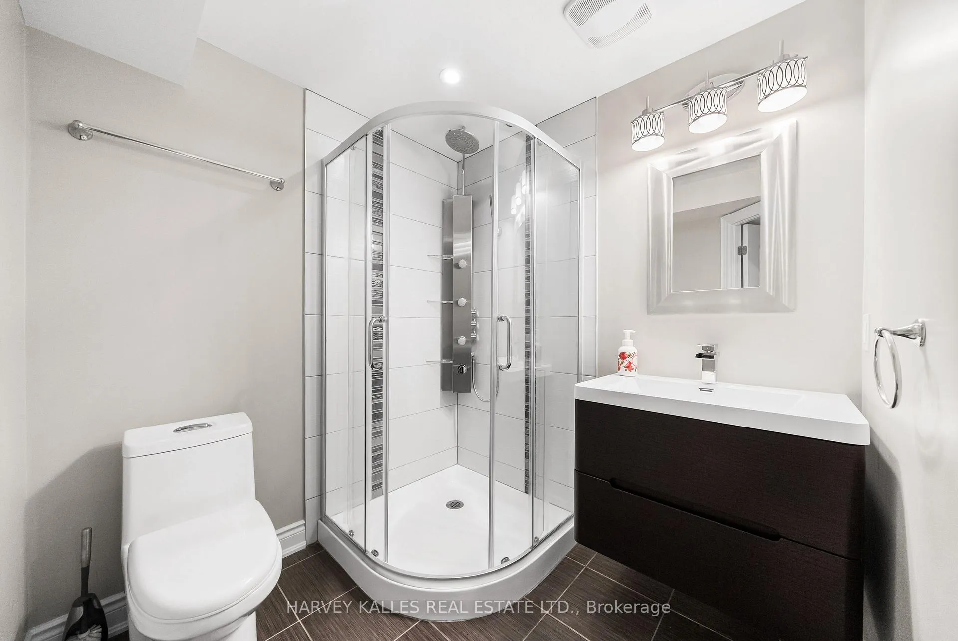 Photo 43 of 86 Rockland Crescent, Whitby, Brooklin — HOMEH