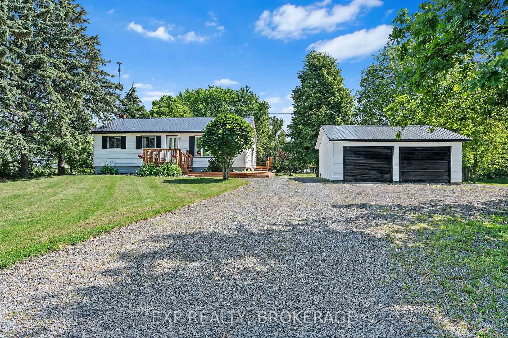 Photo 3 of 912 8TH Line Road, Frontenac Islands, The Islands — HOMEH
