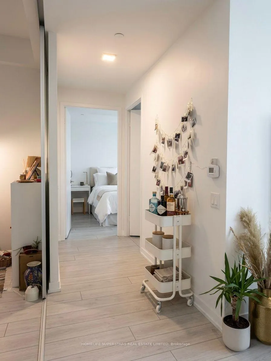 Photo 4 of Unit 3801, 5 Buttermill Avenue, Vaughan, Vaughan Corporate Centre — HOMEH
