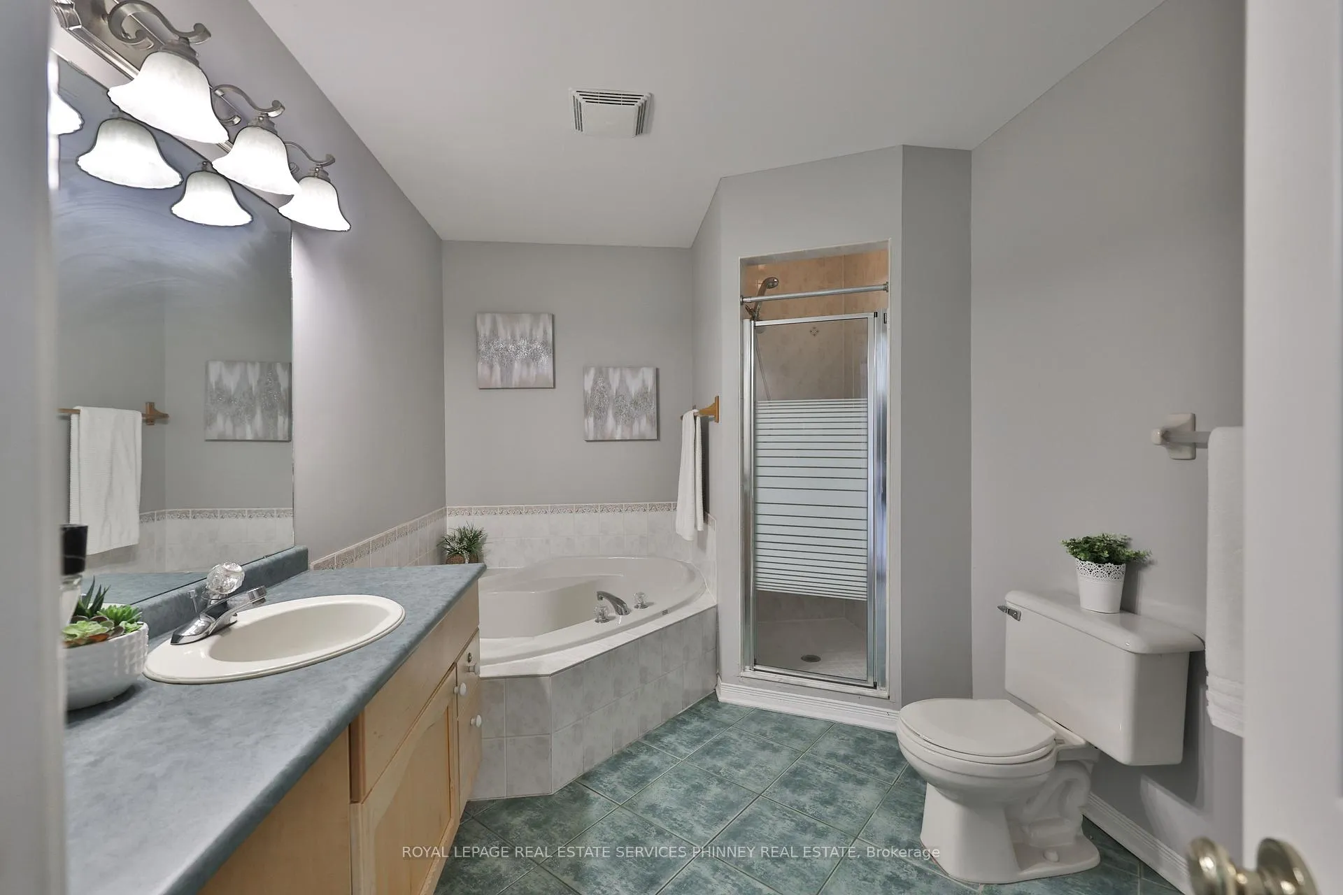Photo 21 of 5117 St. George's Drive, Lincoln, Beamsville — HOMEH