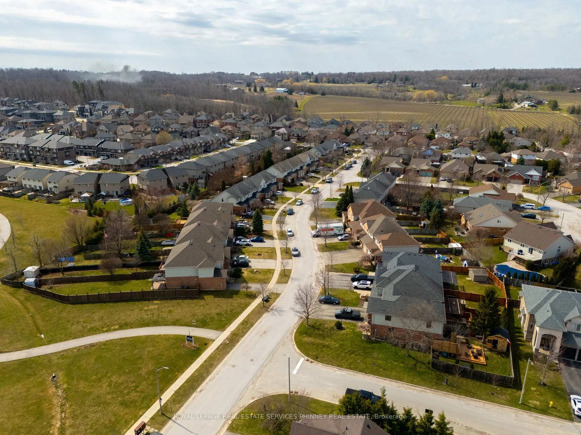 Photo 39 of 5117 St. George's Drive, Lincoln, Beamsville — HOMEH