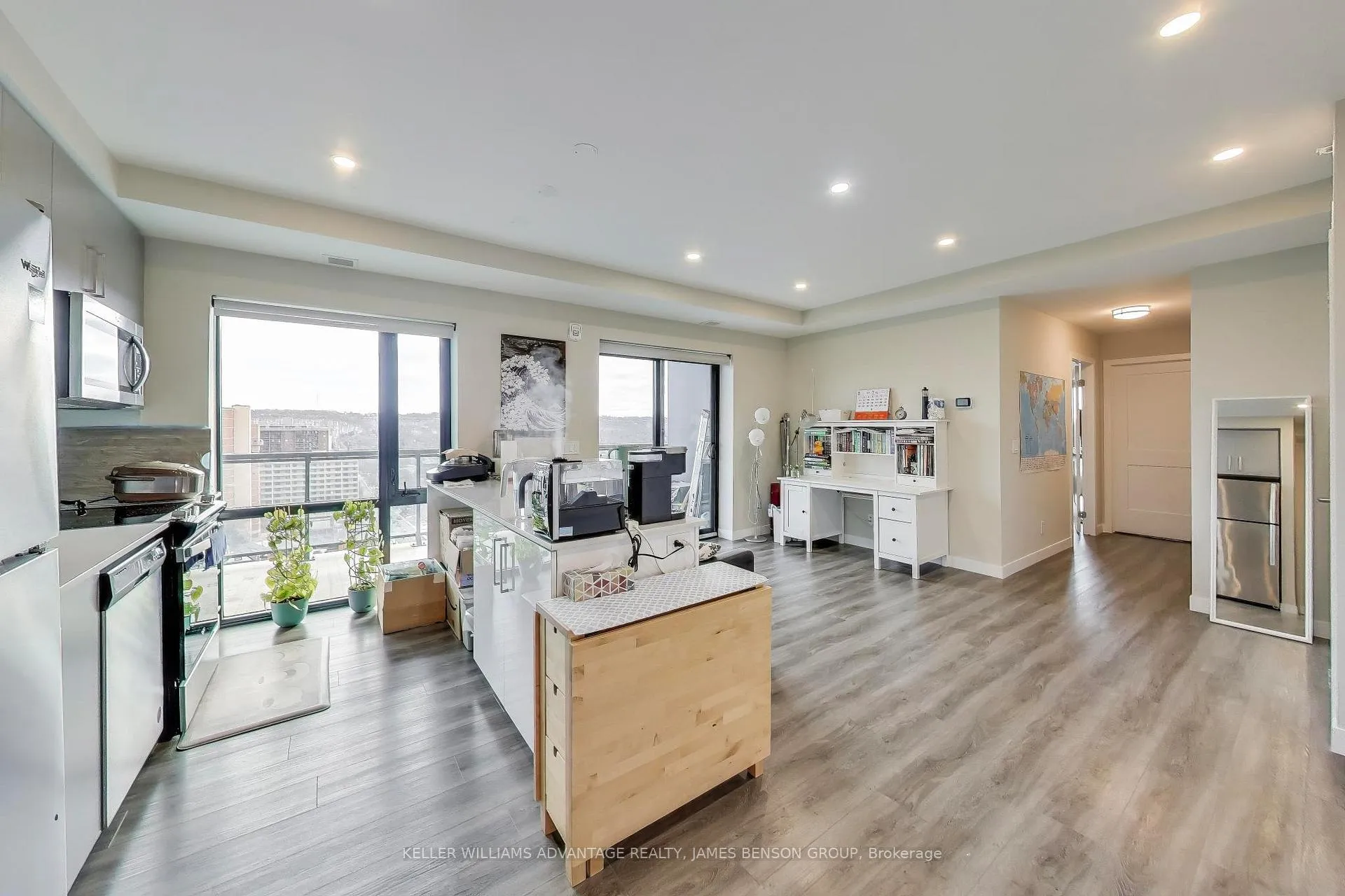 Photo 7 of Unit 1402, 15 Queen Street S, Hamilton, Central — HOMEH