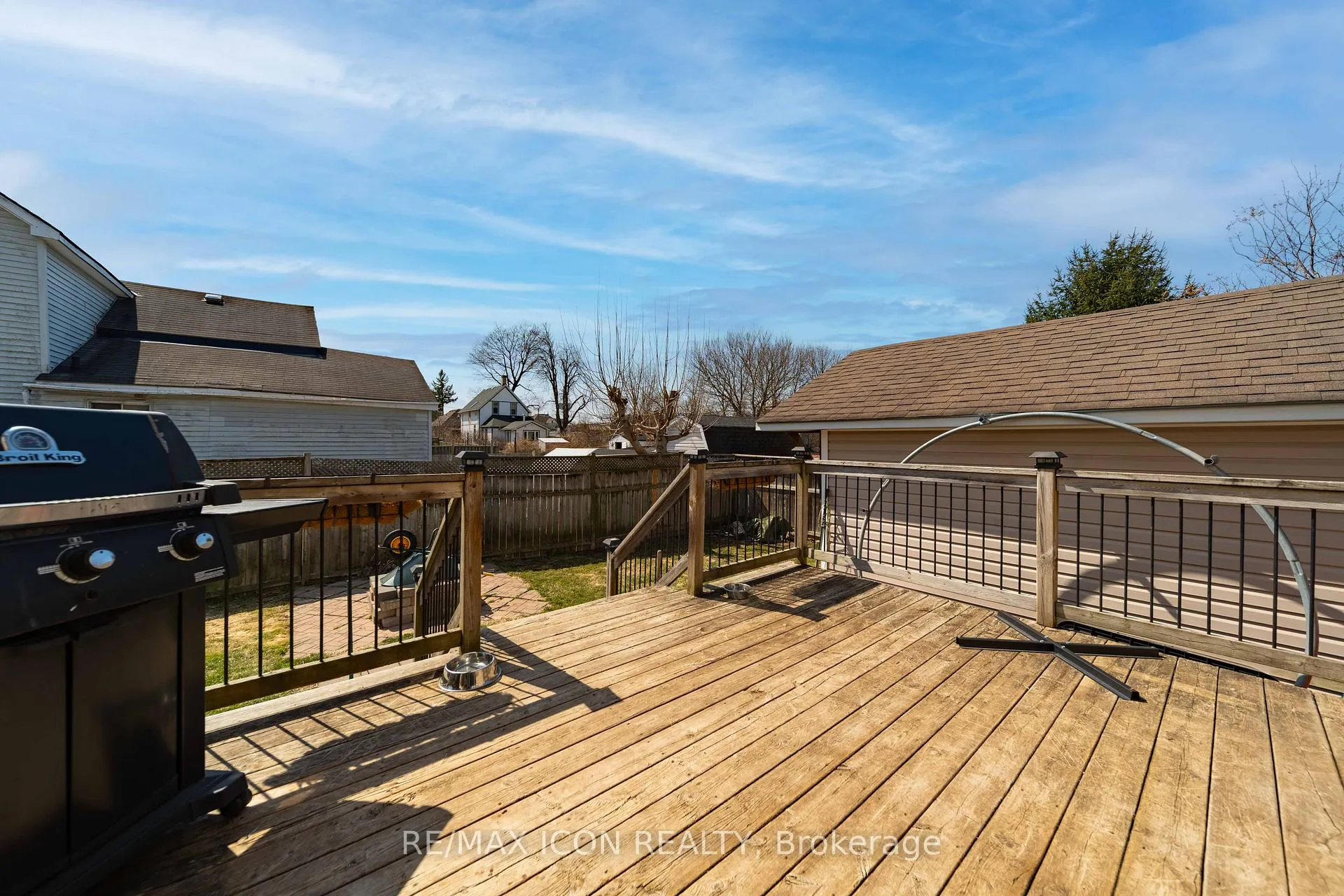 Photo 26 of 227 William Street E, North Middlesex, Parkhill — HOMEH