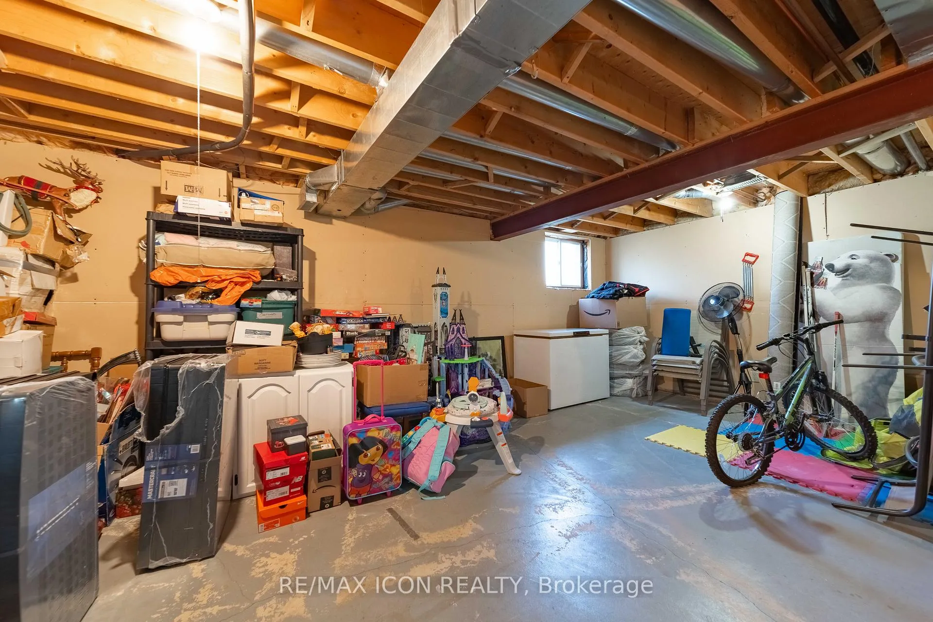 Photo 28 of 227 William Street E, North Middlesex, Parkhill — HOMEH