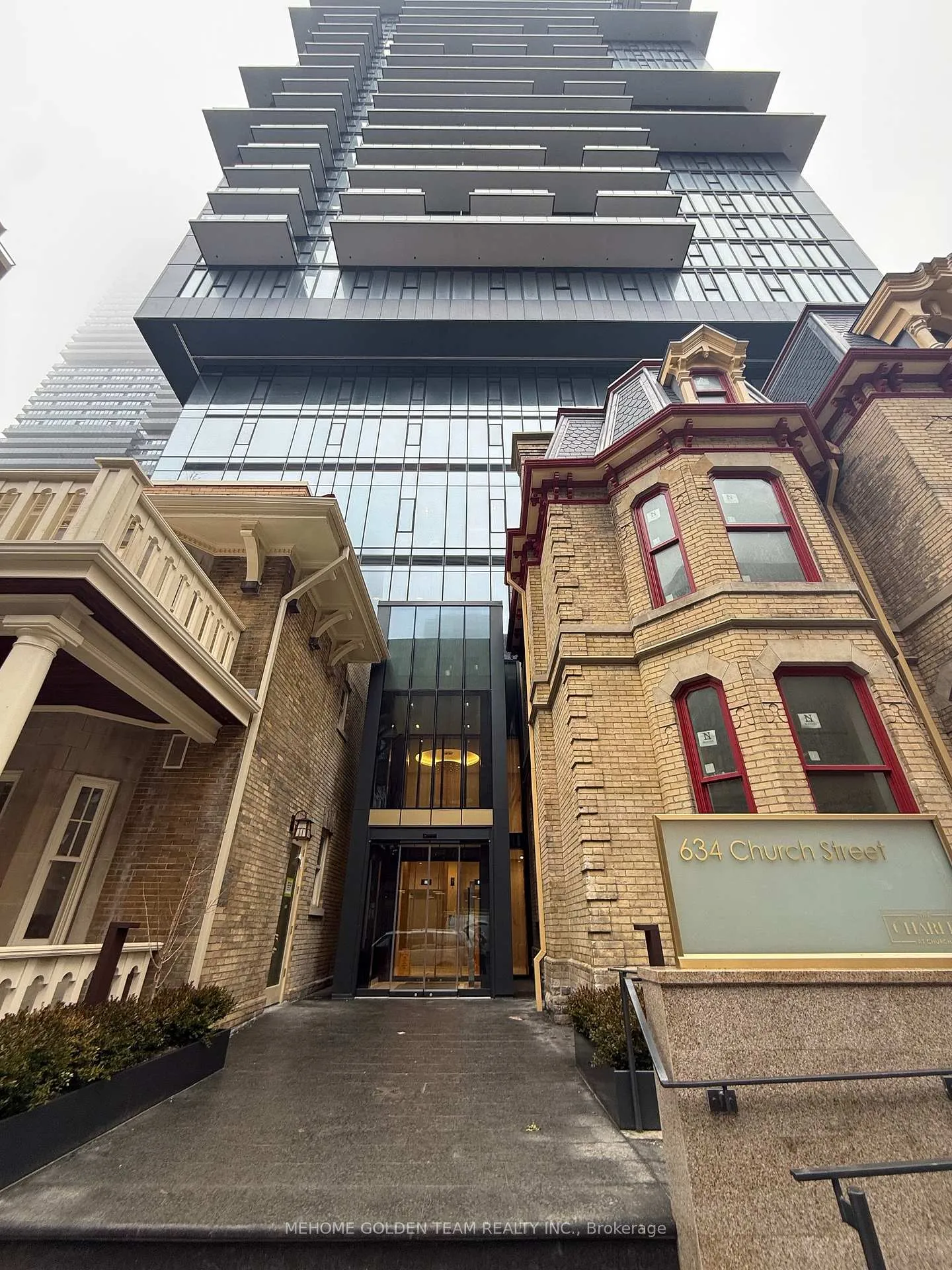 Front of Unit 1703, 634 Church Street