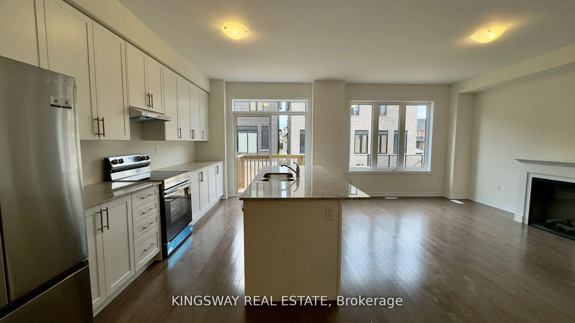 Photo 6 of 16 Blick Crescent, Aurora, Bayview Northeast — HOMEH