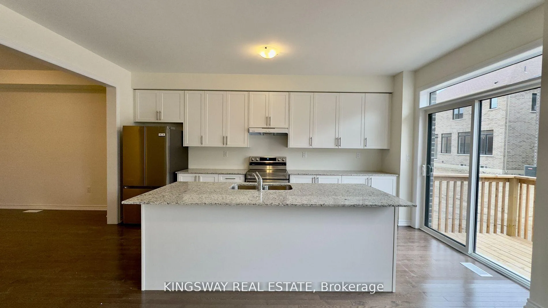 Photo 9 of 16 Blick Crescent, Aurora, Bayview Northeast — HOMEH