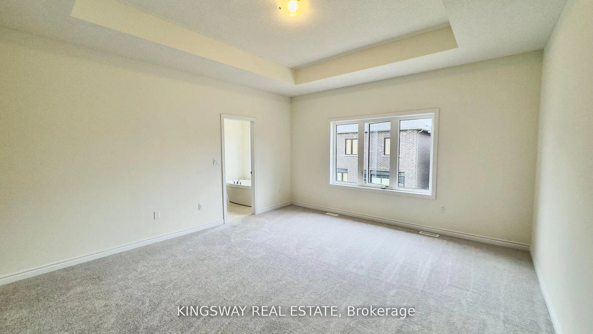Photo 12 of 16 Blick Crescent, Aurora, Bayview Northeast — HOMEH