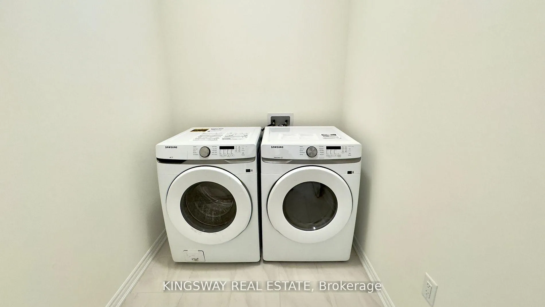Photo 15 of 16 Blick Crescent, Aurora, Bayview Northeast — HOMEH