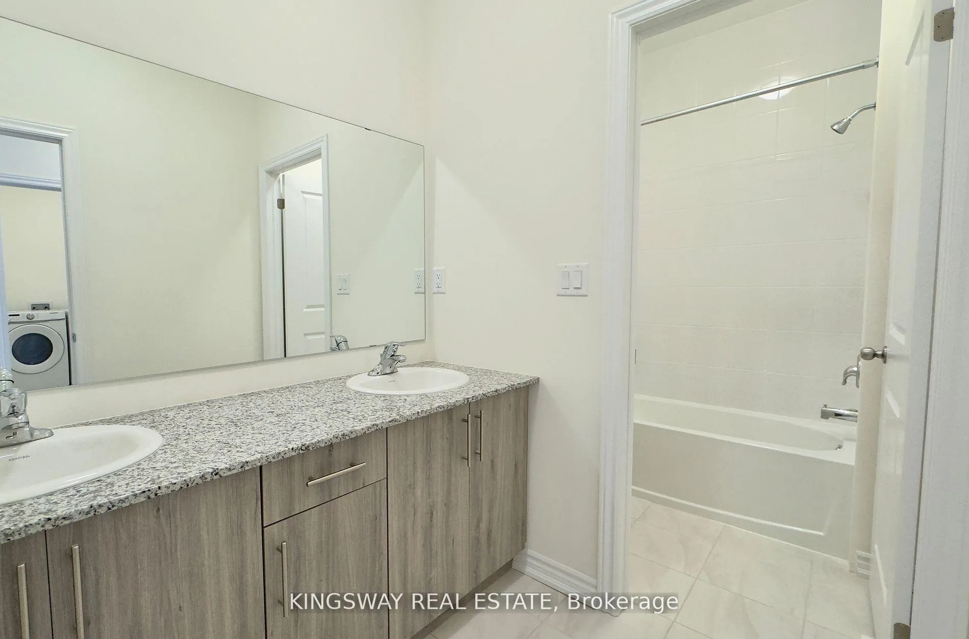 Photo 16 of 16 Blick Crescent, Aurora, Bayview Northeast — HOMEH