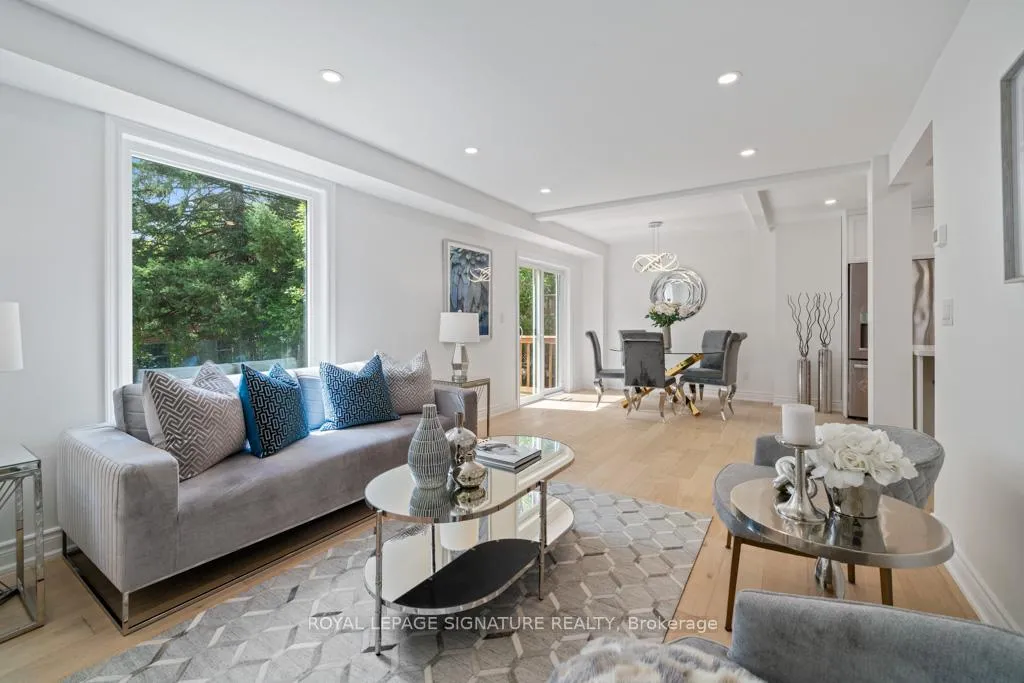 Photo 2 of 227 Thoms Crescent, Newmarket, Central Newmarket — HOMEH