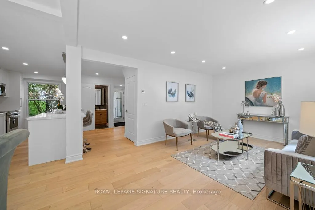 Photo 10 of 227 Thoms Crescent, Newmarket, Central Newmarket — HOMEH