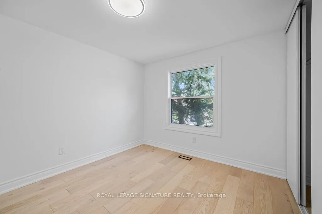 Photo 14 of 227 Thoms Crescent, Newmarket, Central Newmarket — HOMEH