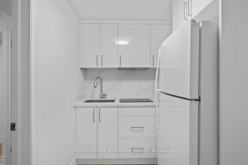 Photo 25 of 227 Thoms Crescent, Newmarket, Central Newmarket — HOMEH