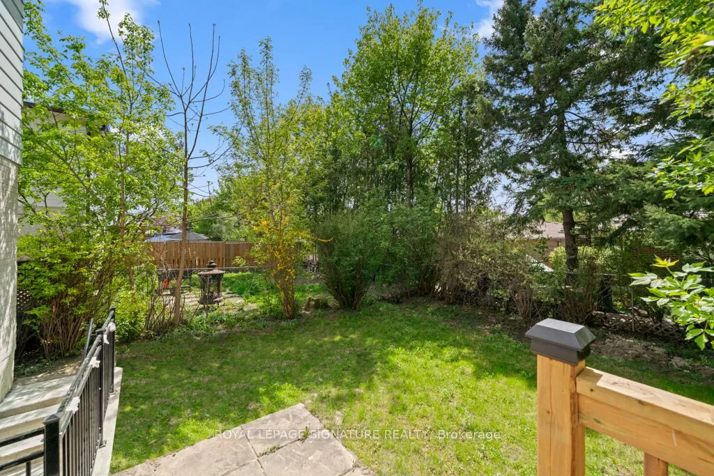 Photo 33 of 227 Thoms Crescent, Newmarket, Central Newmarket — HOMEH