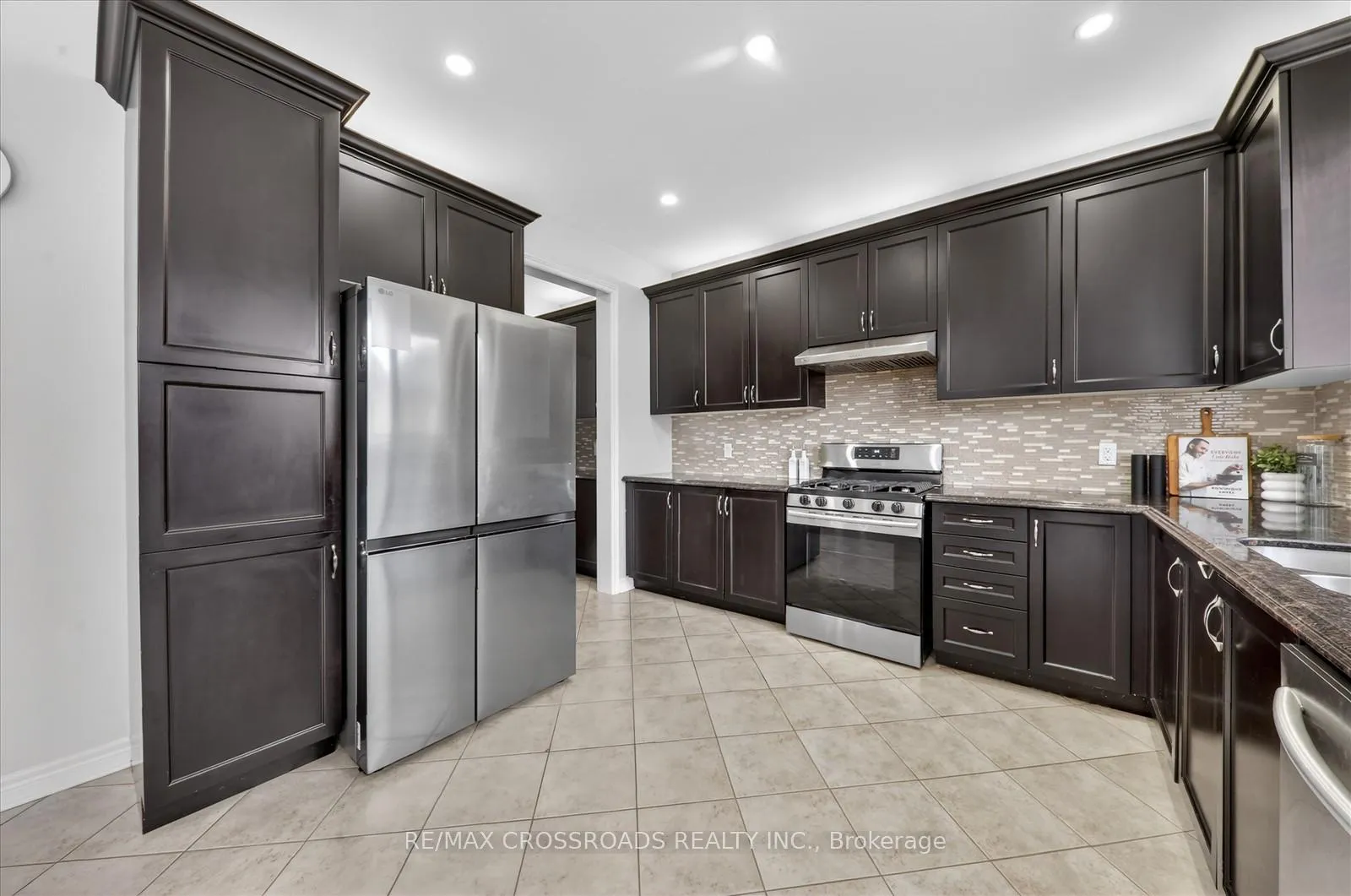 Photo 17 of 10 Sedore Street, Markham, Greensborough — HOMEH