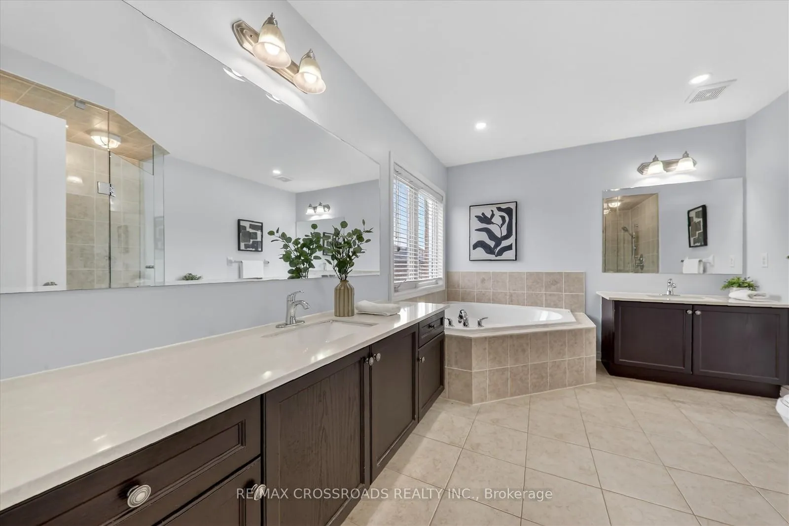 Photo 35 of 10 Sedore Street, Markham, Greensborough — HOMEH