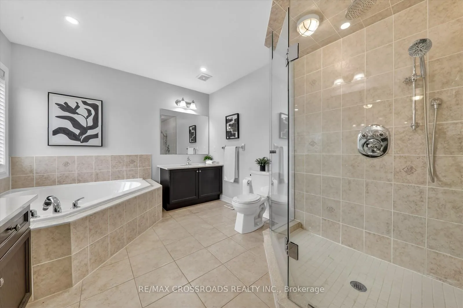 Photo 36 of 10 Sedore Street, Markham, Greensborough — HOMEH