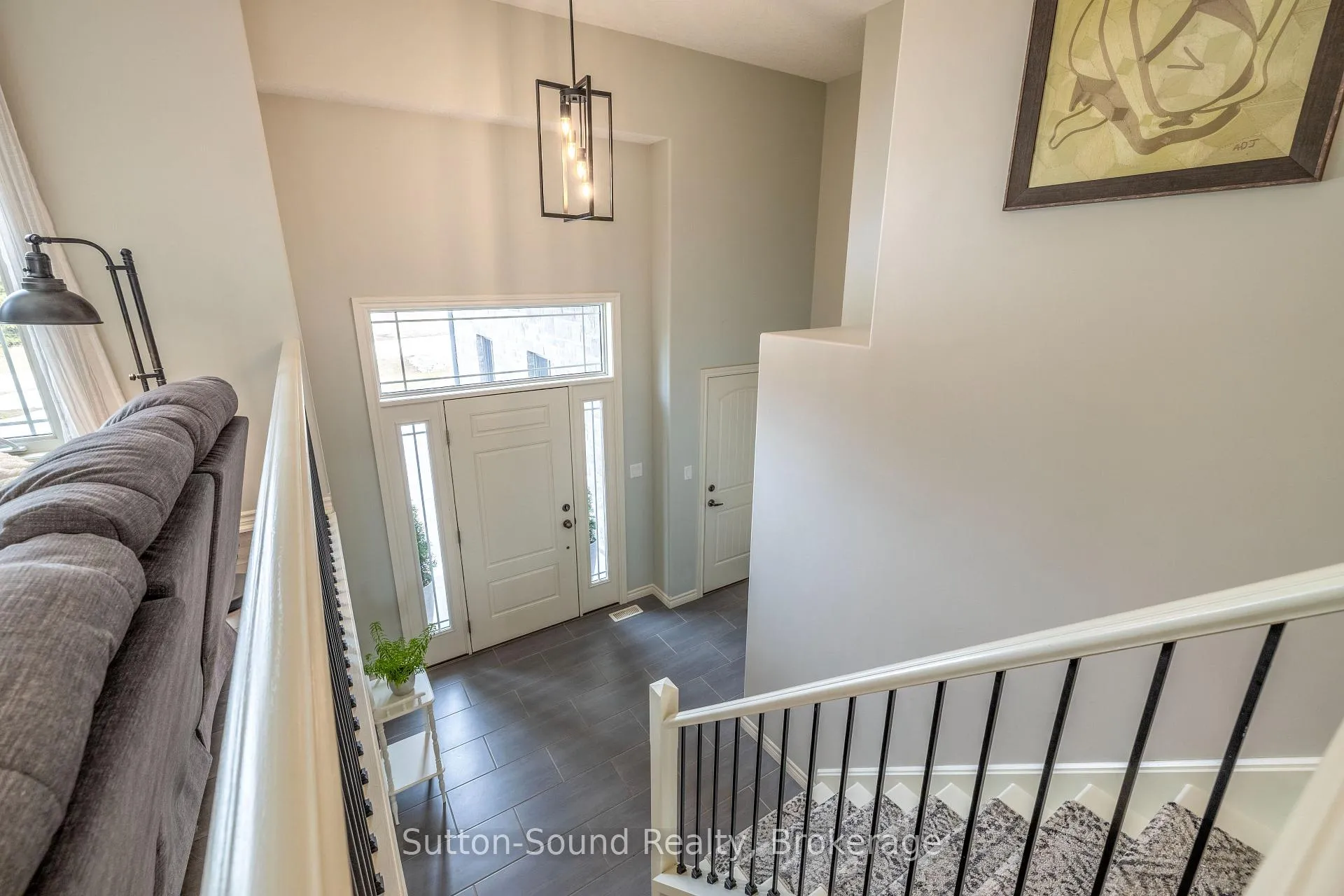 Photo 4 of 202 Meredith Way, Chatsworth — HOMEH