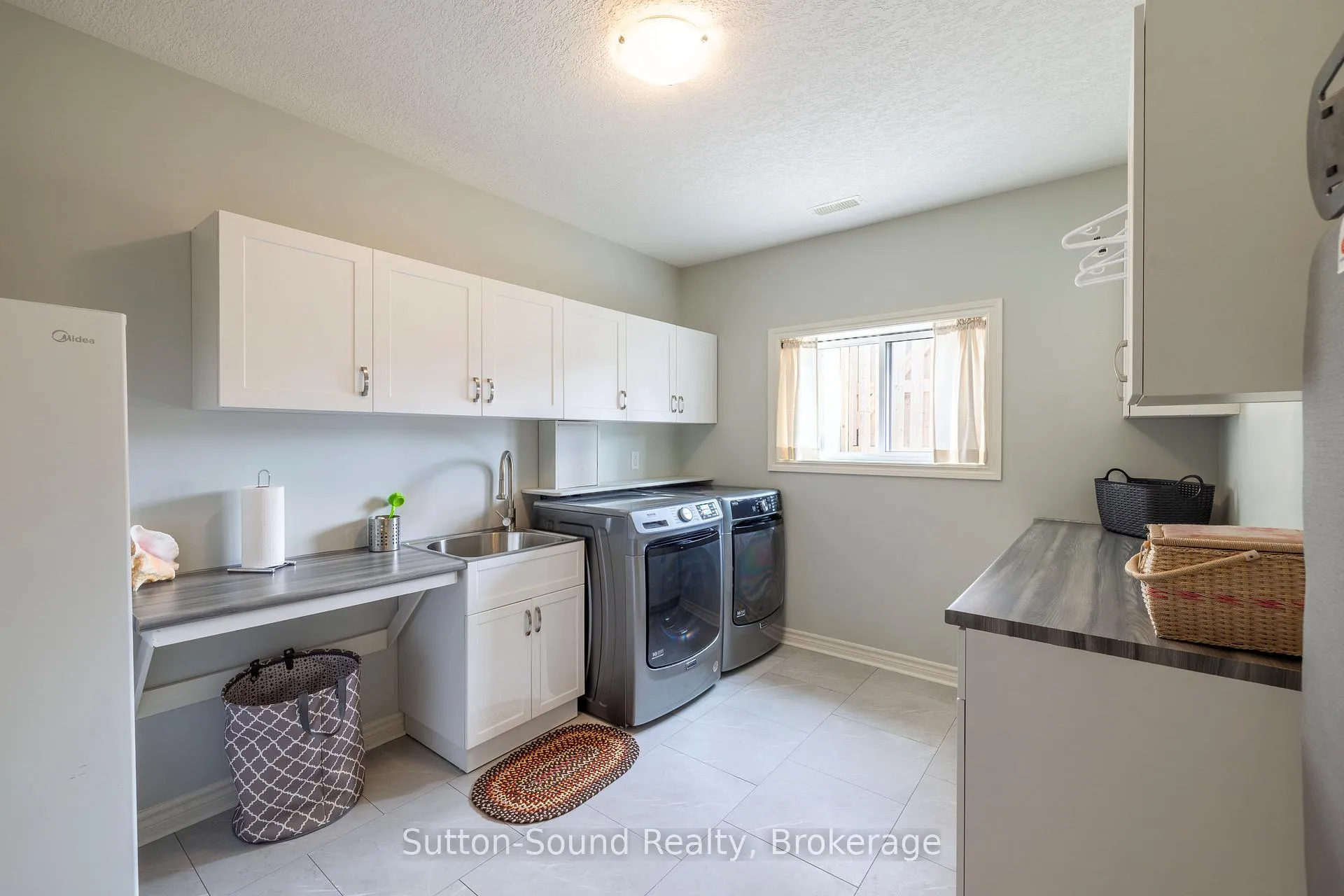 Photo 28 of 202 Meredith Way, Chatsworth — HOMEH
