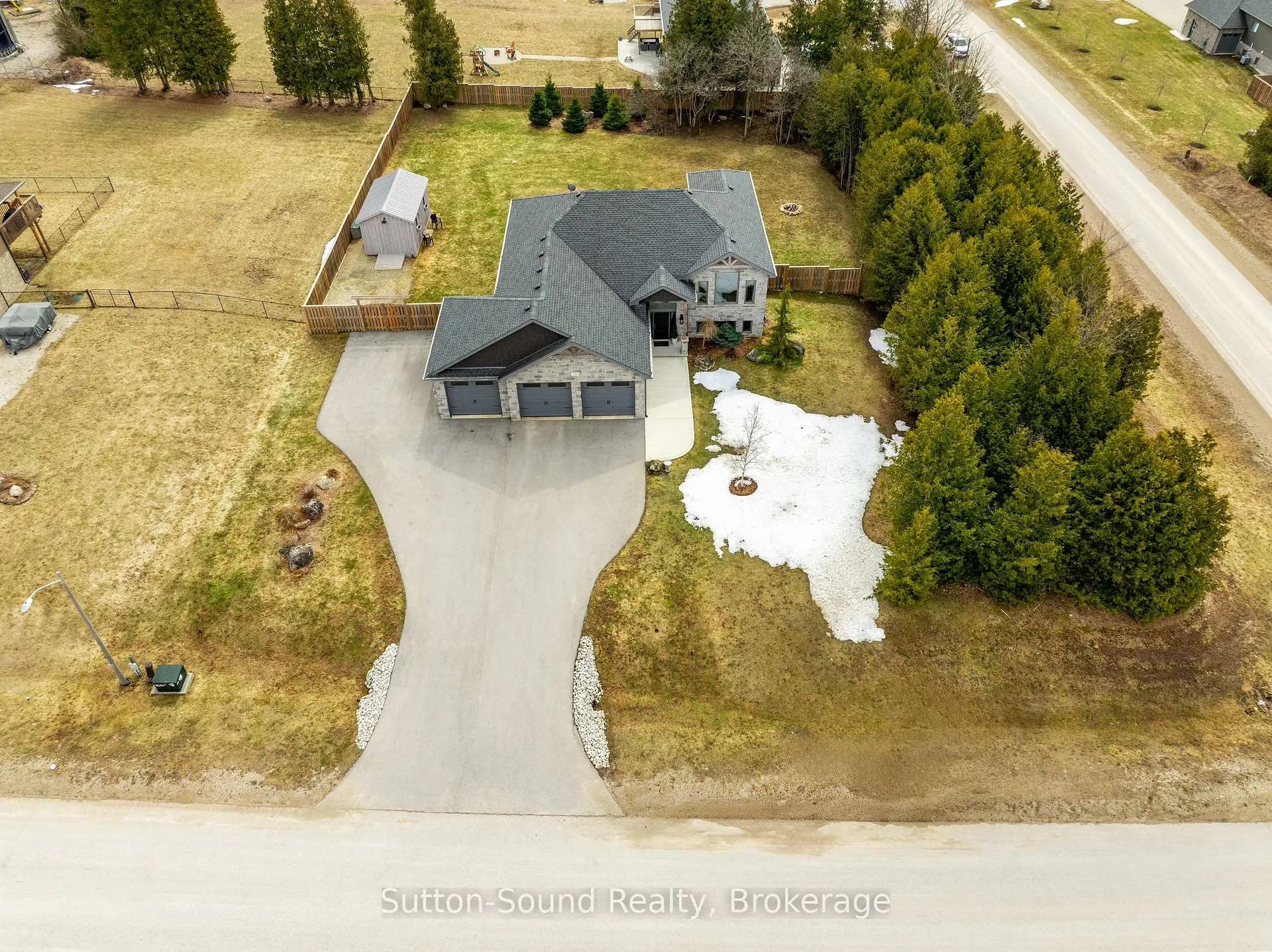 Photo 43 of 202 Meredith Way, Chatsworth — HOMEH