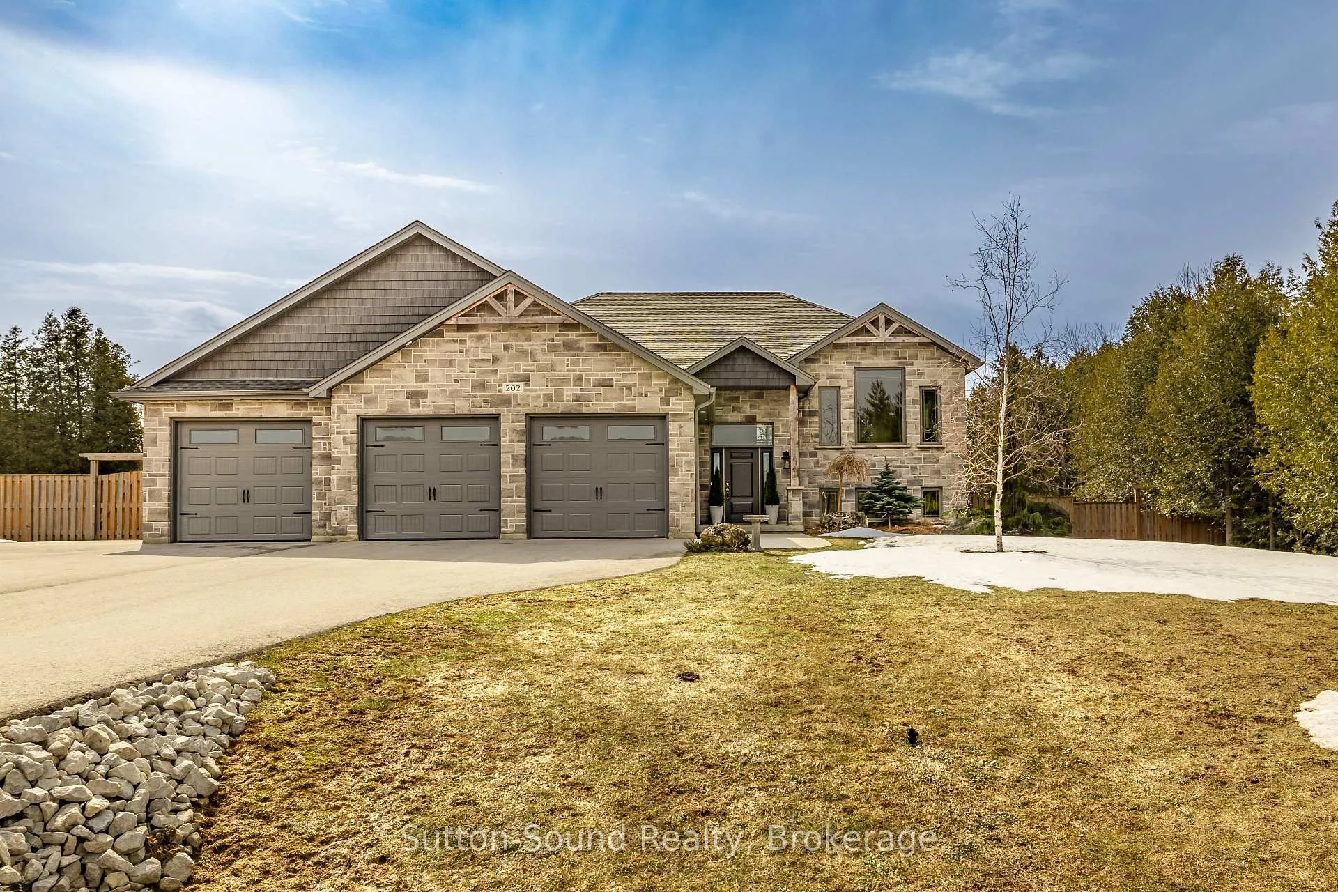 Photo 44 of 202 Meredith Way, Chatsworth — HOMEH