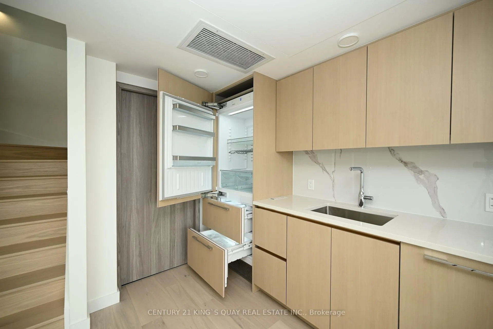 Photo 15 of Unit 6201, 3 Concord Cityplace Way, Toronto, Waterfront Communities — HOMEH