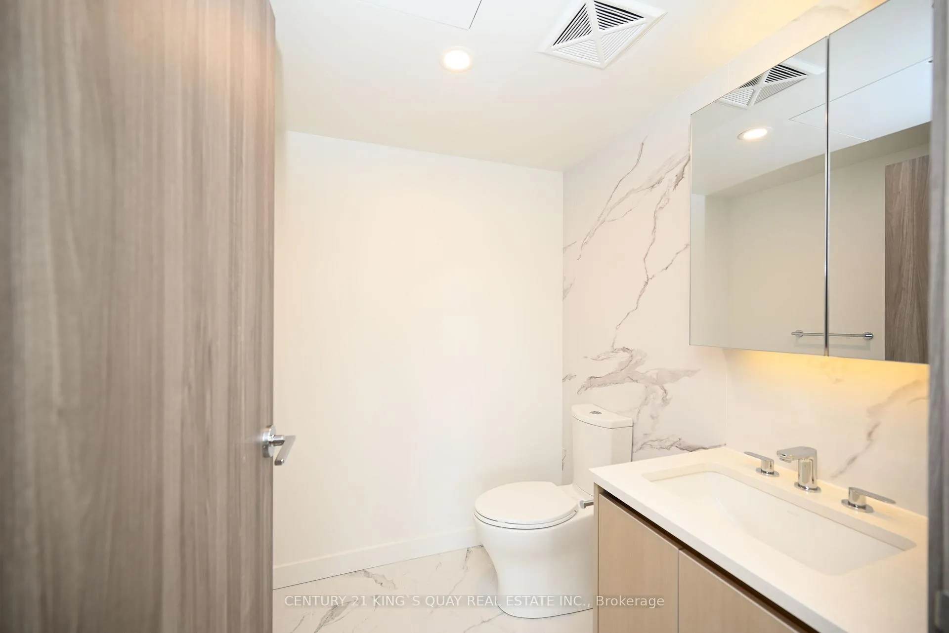 Photo 16 of Unit 6201, 3 Concord Cityplace Way, Toronto, Waterfront Communities — HOMEH