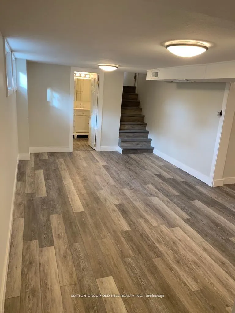 Photo 3 of 251 Erb Street E, Waterloo — HOMEH