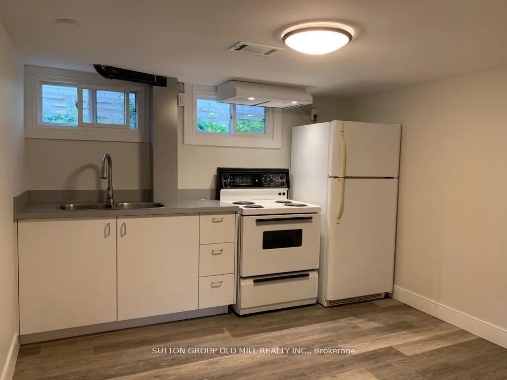 Photo 5 of 251 Erb Street E, Waterloo — HOMEH