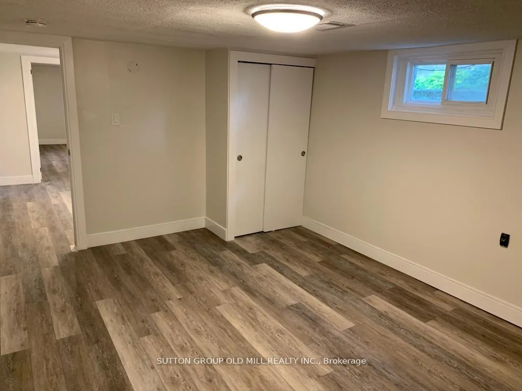 Photo 8 of 251 Erb Street E, Waterloo — HOMEH