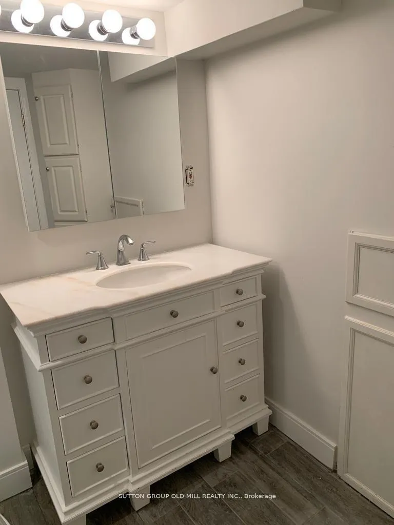 Photo 11 of 251 Erb Street E, Waterloo — HOMEH