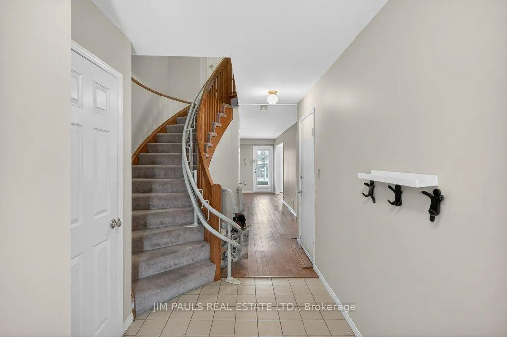 Photo 9 of 86 Rita Avenue, Hamilton, Templemead — HOMEH